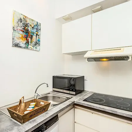 Bastion Ideally Located, Brightness, Sea Views Apartahotel Menton
